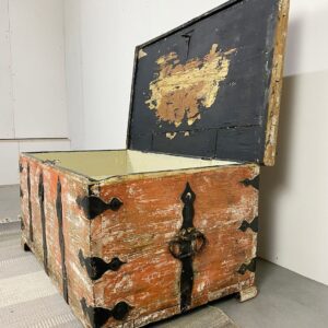 Grote houten patina kist uit Zweden