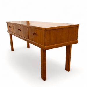 Zweedse vintage lowboard met 3 lades