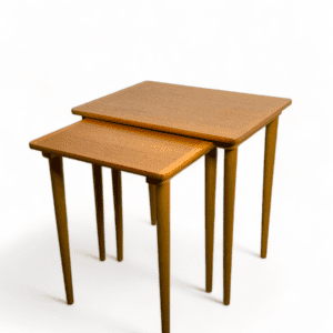 Vintage bijzettafels als set uit Scandinavië