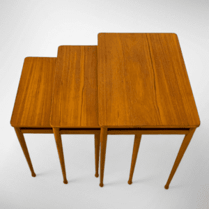 Vintage nestingtables uit Zweden