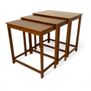 Set van 3 vintage bijzettafels / nesting tables