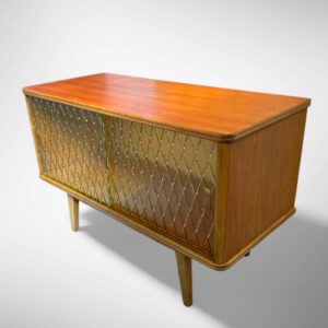Vintage teakfineer kastje met glazen deuren uit Zweden