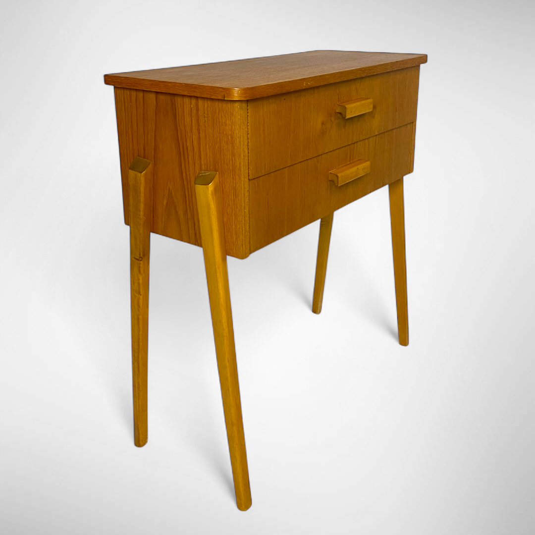 Vintage teakfineer ladenkastje