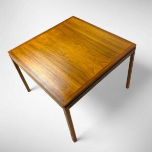 Vintage salontafel met Amerikaans notenhoutfineer